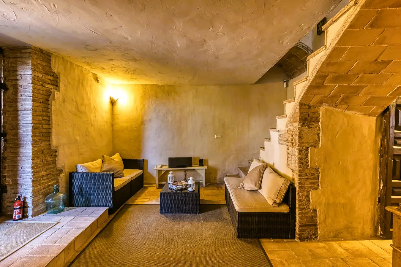 Entrance hall and sitting area