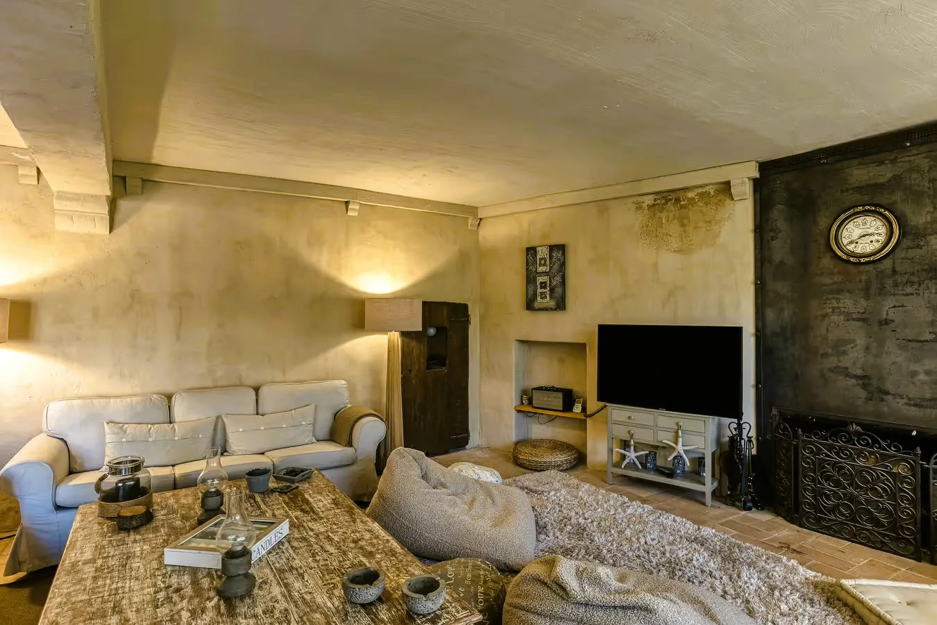 Fireplace corner